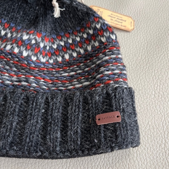 NWT - Fat Face Adult Hand Knitted 100% Wool Fairisle Bobble Hat - Picture 2 of 6